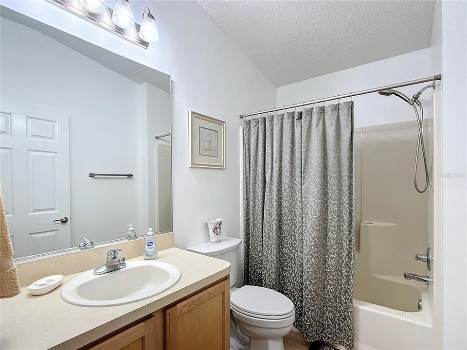 For Sale: $295,000 (2 beds, 2 baths, 1163 Square Feet)