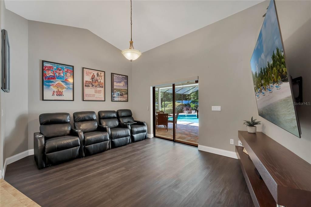 Active With Contract: $594,000 (4 beds, 2 baths, 2031 Square Feet)