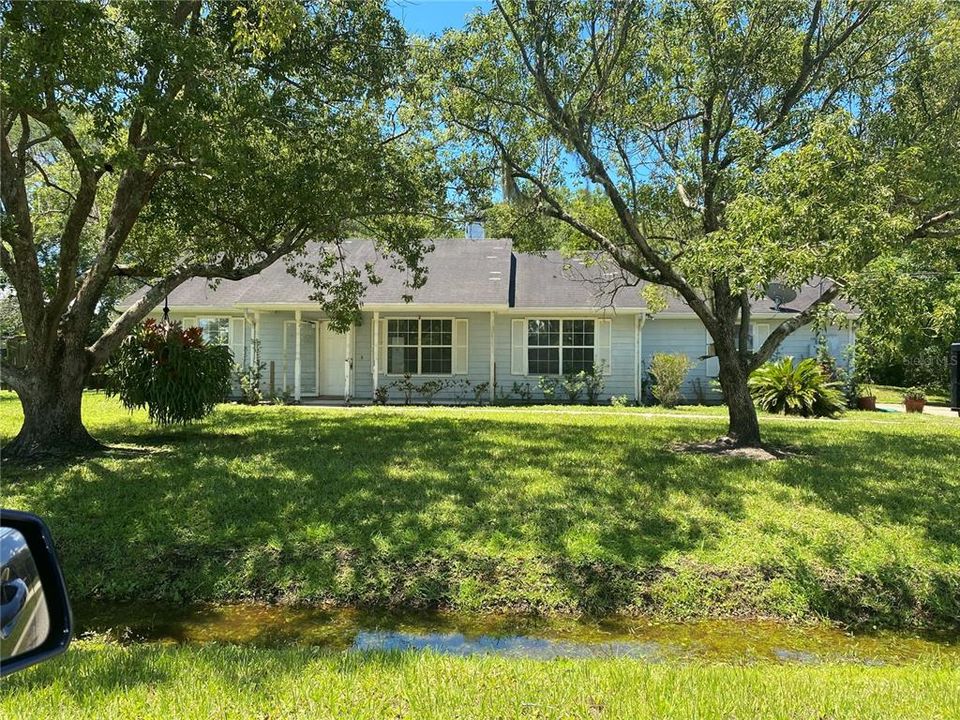 Active With Contract: $239,000 (3 beds, 2 baths, 1100 Square Feet)