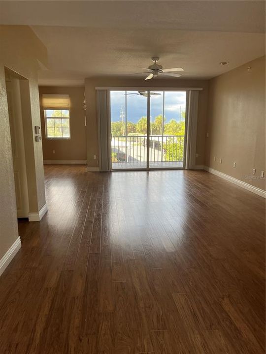 For Rent: $2,300 (2 beds, 2 baths, 1365 Square Feet)