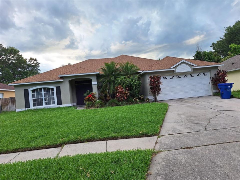 For Sale: $460,000 (3 beds, 2 baths, 1934 Square Feet)