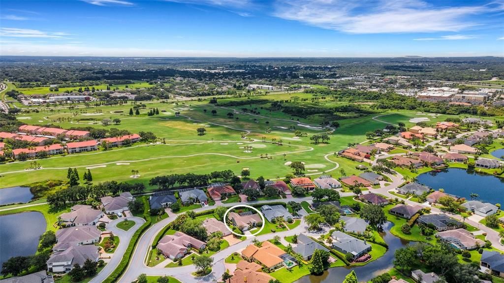 An 18-hole course and a clubhouse full of amenities