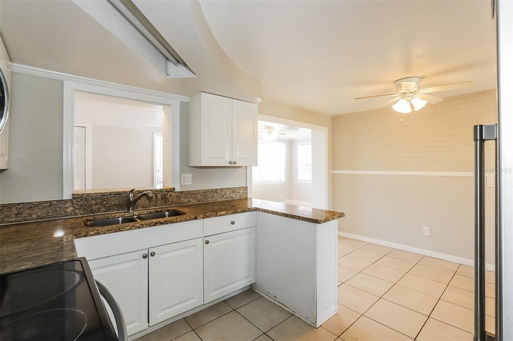 For Sale: $249,999 (3 beds, 1 baths, 1226 Square Feet)