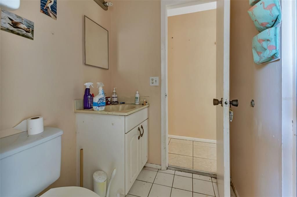 Active With Contract: $145,000 (2 beds, 2 baths, 1421 Square Feet)