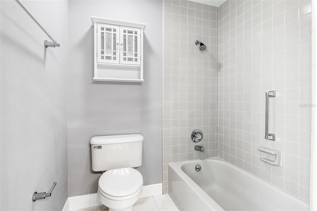 For Sale: $419,500 (2 beds, 2 baths, 1890 Square Feet)