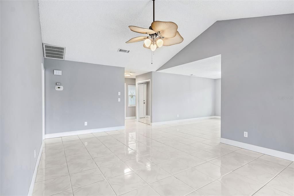 For Sale: $419,500 (2 beds, 2 baths, 1890 Square Feet)