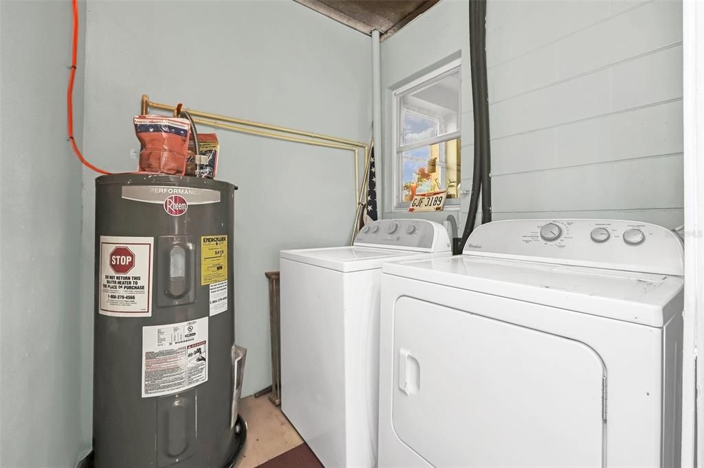 Utility room/Washer/Dryer