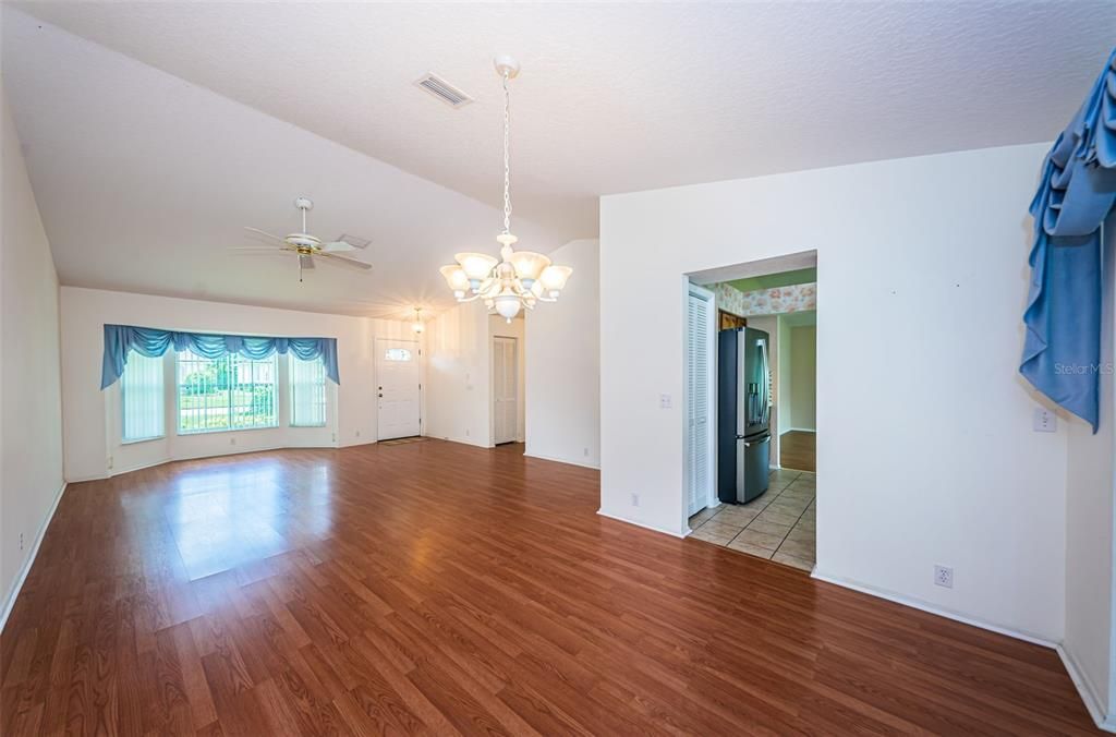 For Sale: $415,000 (2 beds, 2 baths, 1855 Square Feet)