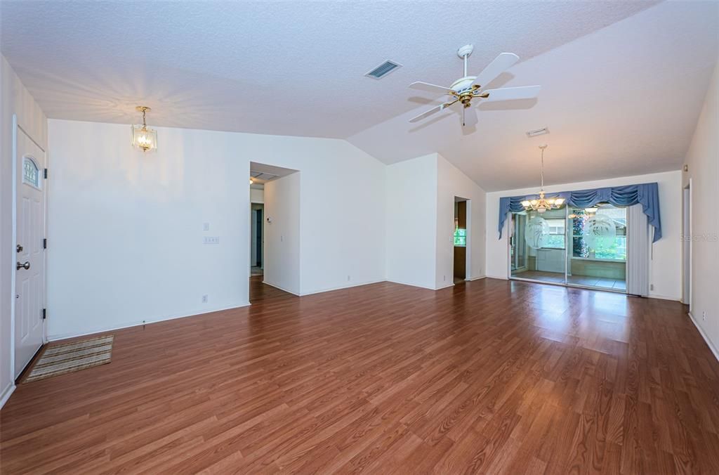 For Sale: $415,000 (2 beds, 2 baths, 1855 Square Feet)