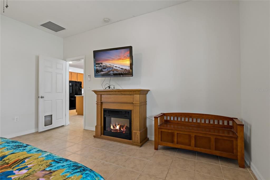 For Sale: $375,000 (3 beds, 2 baths, 1876 Square Feet)