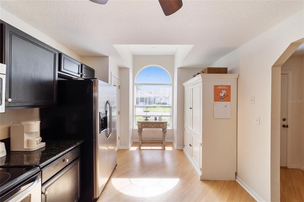 For Sale: $275,000 (3 beds, 2 baths, 1431 Square Feet)