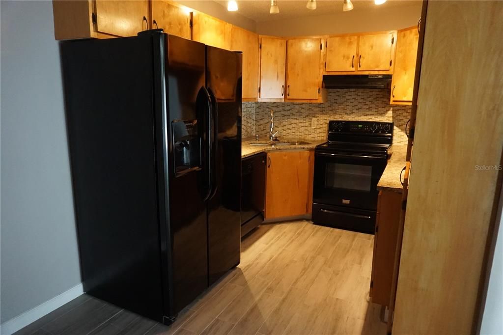 For Rent: $1,650 (2 beds, 2 baths, 1025 Square Feet)