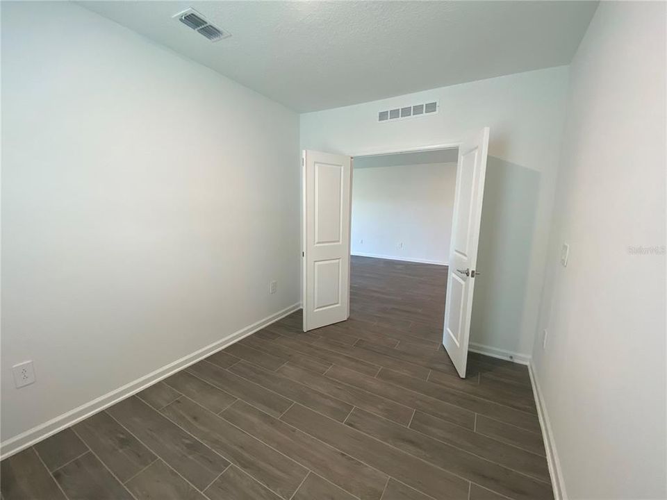 For Rent: $2,595 (3 beds, 2 baths, 2109 Square Feet)