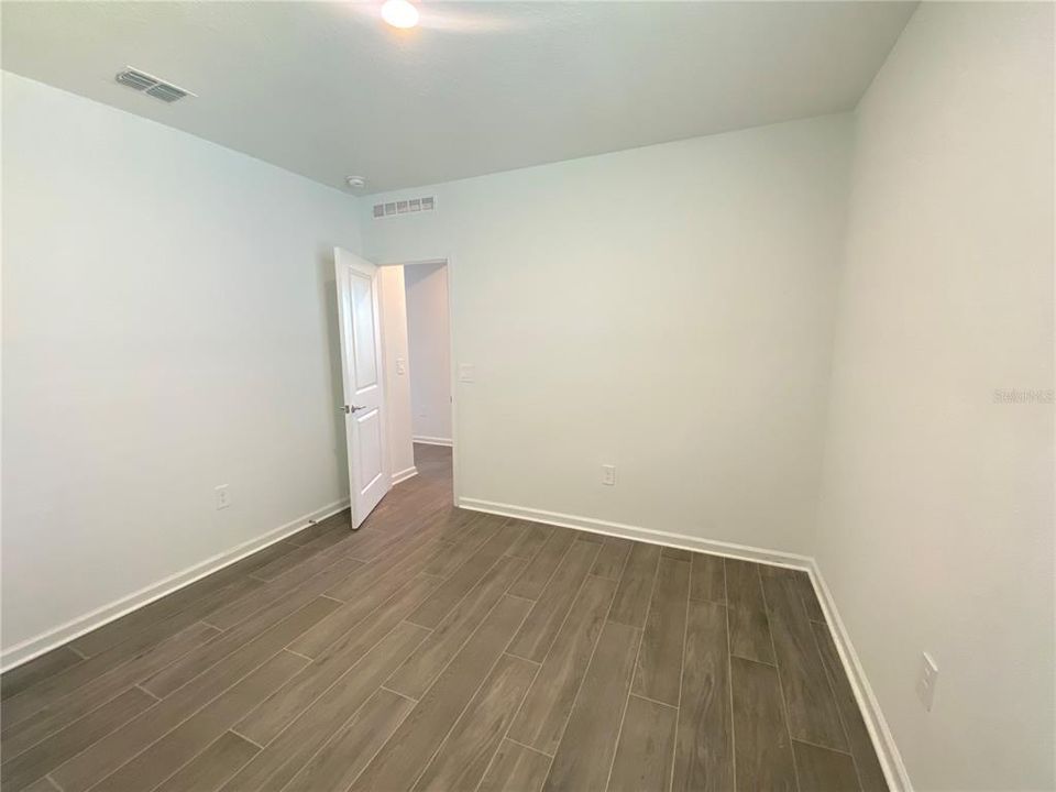 For Rent: $2,595 (3 beds, 2 baths, 2109 Square Feet)