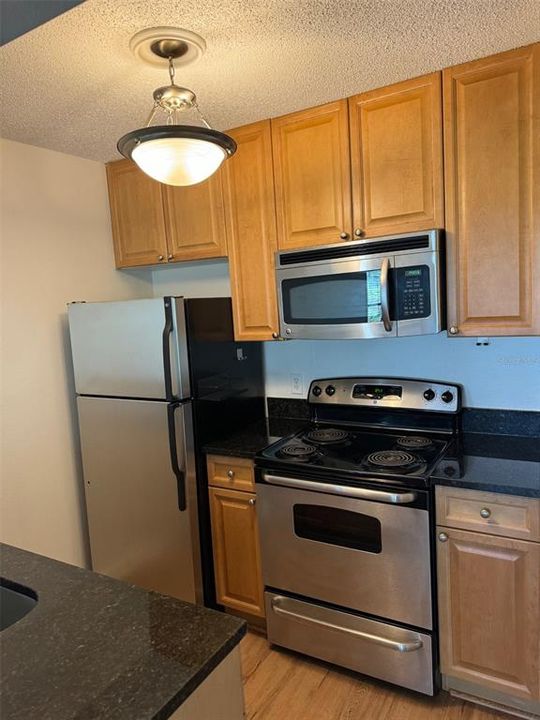 For Rent: $1,345 (1 beds, 1 baths, 485 Square Feet)