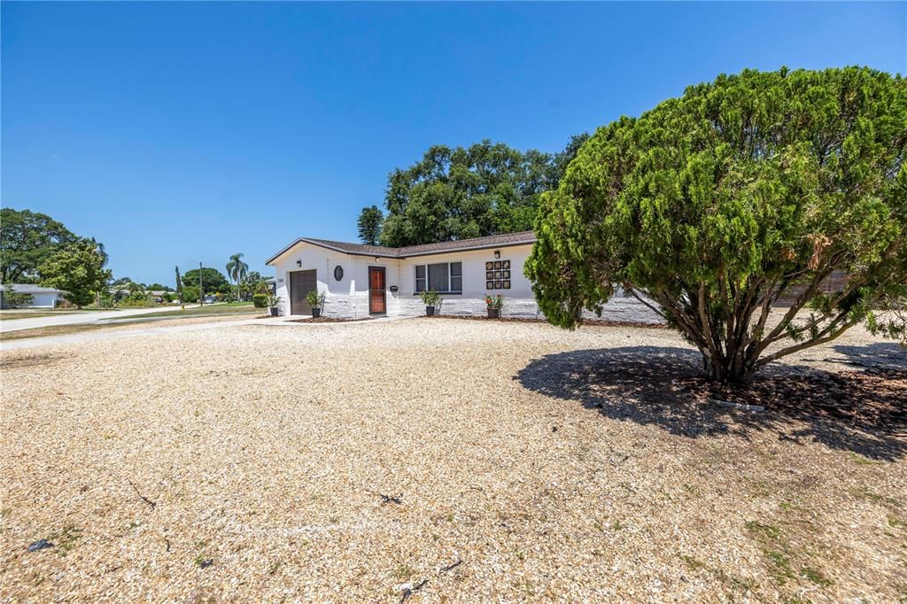 For Sale: $495,000 (3 beds, 2 baths, 1509 Square Feet)