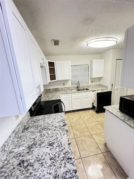 For Rent: $2,200 (3 beds, 2 baths, 1502 Square Feet)