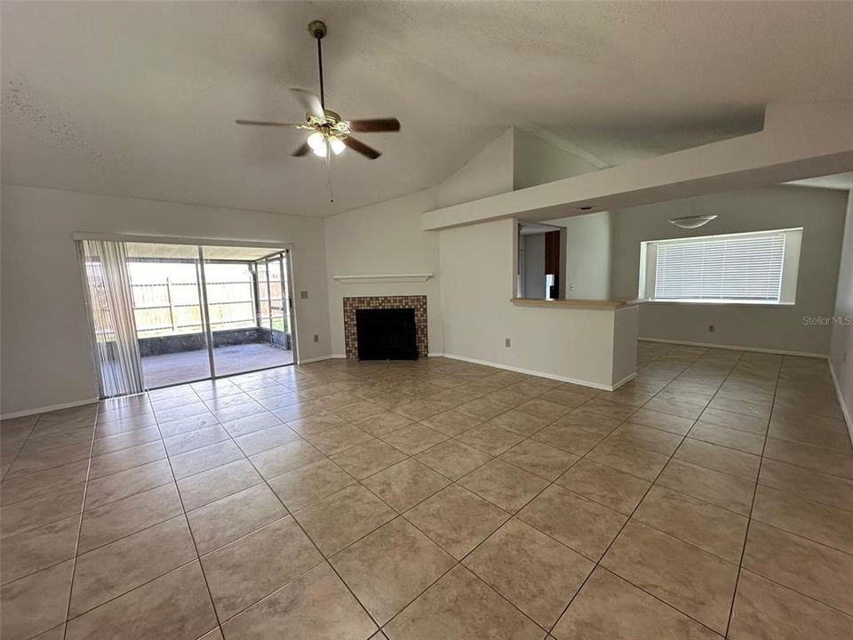 For Rent: $2,200 (3 beds, 2 baths, 1502 Square Feet)