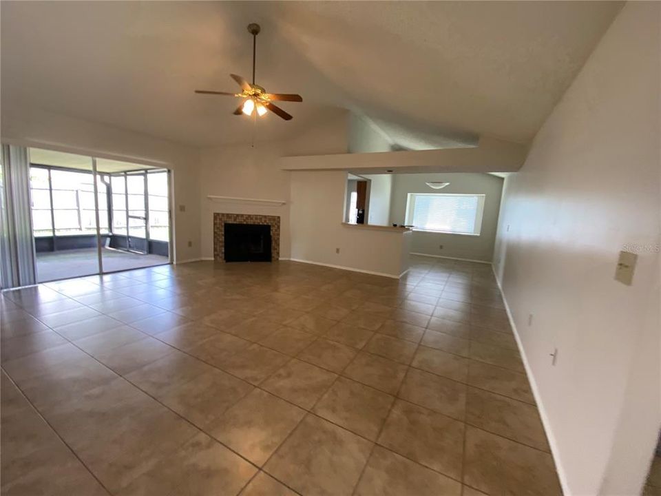 For Rent: $2,200 (3 beds, 2 baths, 1502 Square Feet)