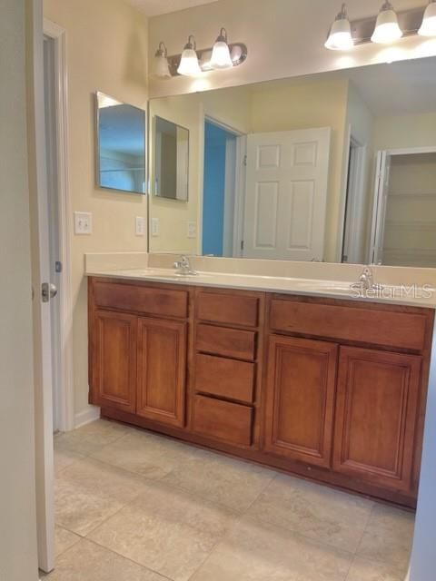 For Rent: $2,400 (3 beds, 2 baths, 1754 Square Feet)