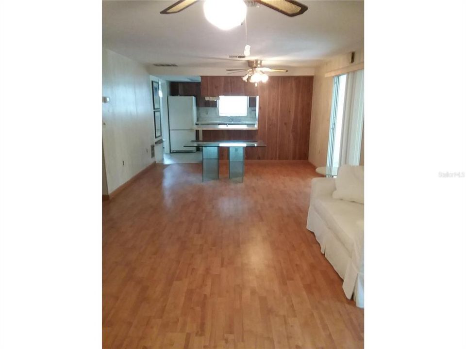 For Sale: $199,900 (3 beds, 1 baths, 1152 Square Feet)