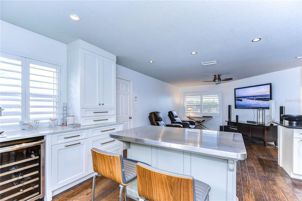 breakfast nook/coffee bar