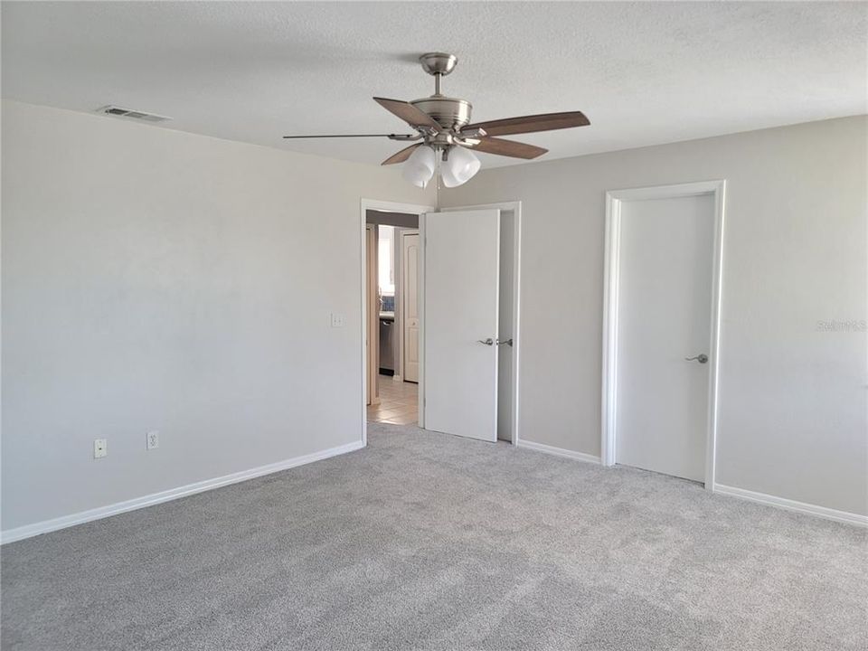For Rent: $1,700 (1 beds, 1 baths, 804 Square Feet)