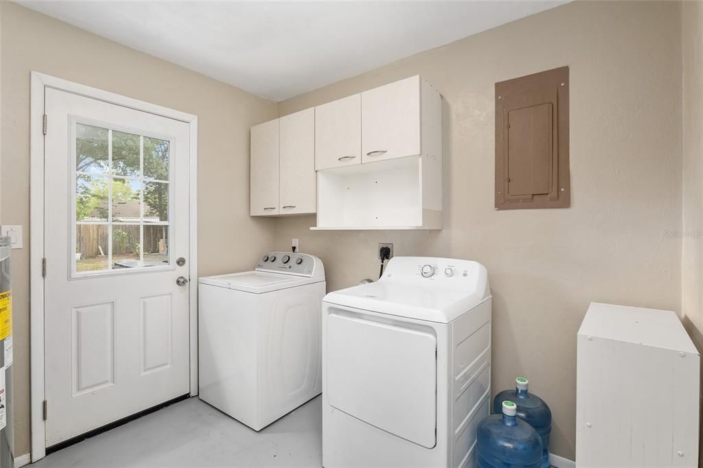 For Sale: $244,000 (3 beds, 2 baths, 1171 Square Feet)