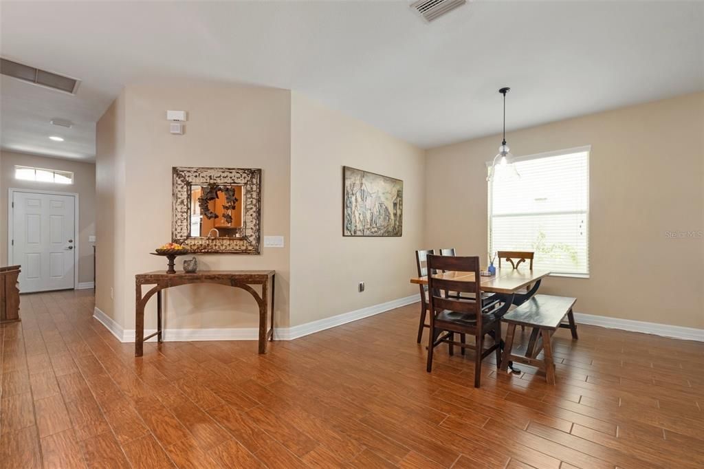 For Sale: $459,900 (3 beds, 2 baths, 1945 Square Feet)