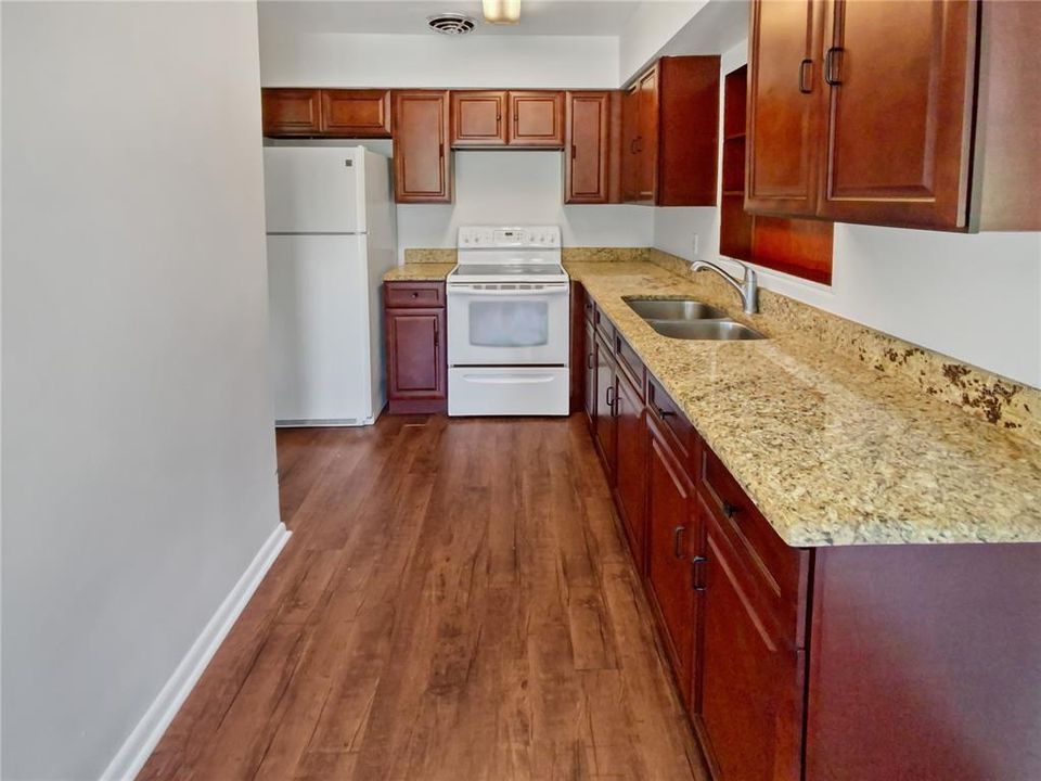 For Sale: $330,000 (3 beds, 1 baths, 1488 Square Feet)