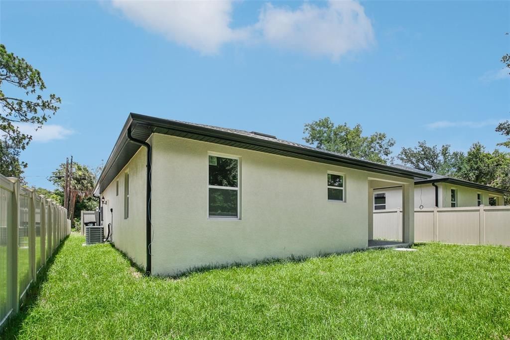 For Sale: $350,000 (4 beds, 2 baths, 1570 Square Feet)