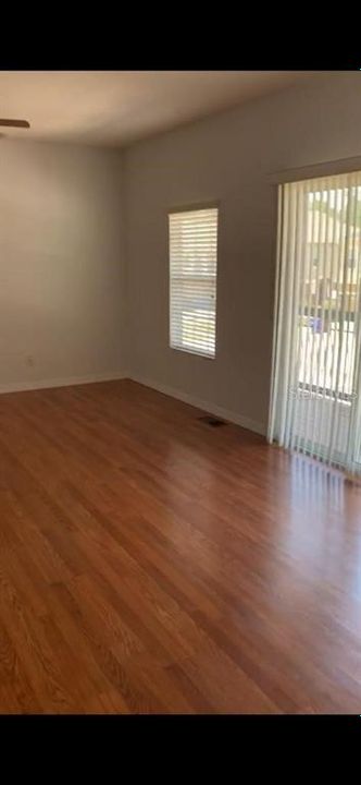 For Sale: $230,000 (2 beds, 2 baths, 1273 Square Feet)