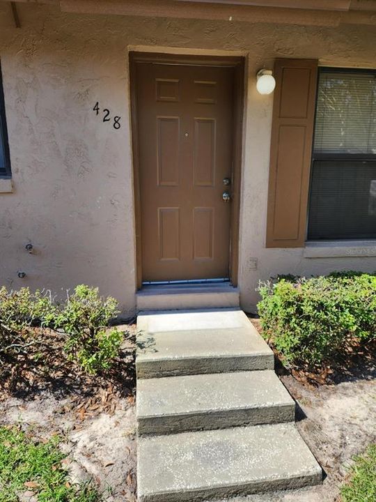 For Rent: $1,800 (2 beds, 2 baths, 930 Square Feet)