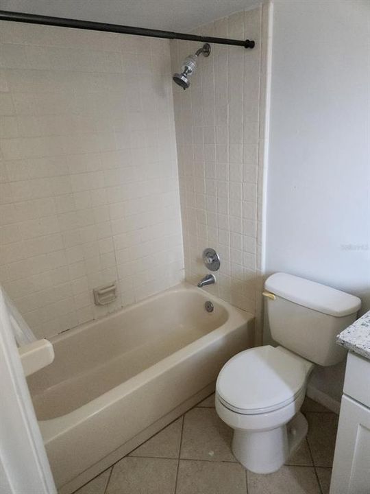 For Rent: $1,800 (2 beds, 2 baths, 930 Square Feet)