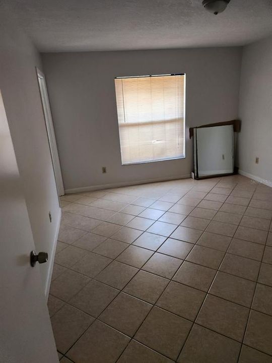 For Rent: $1,800 (2 beds, 2 baths, 930 Square Feet)