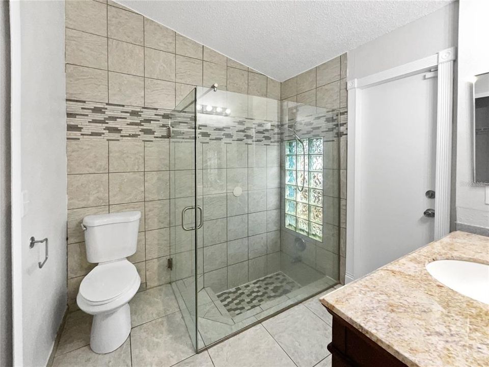 For Sale: $380,000 (3 beds, 2 baths, 1280 Square Feet)