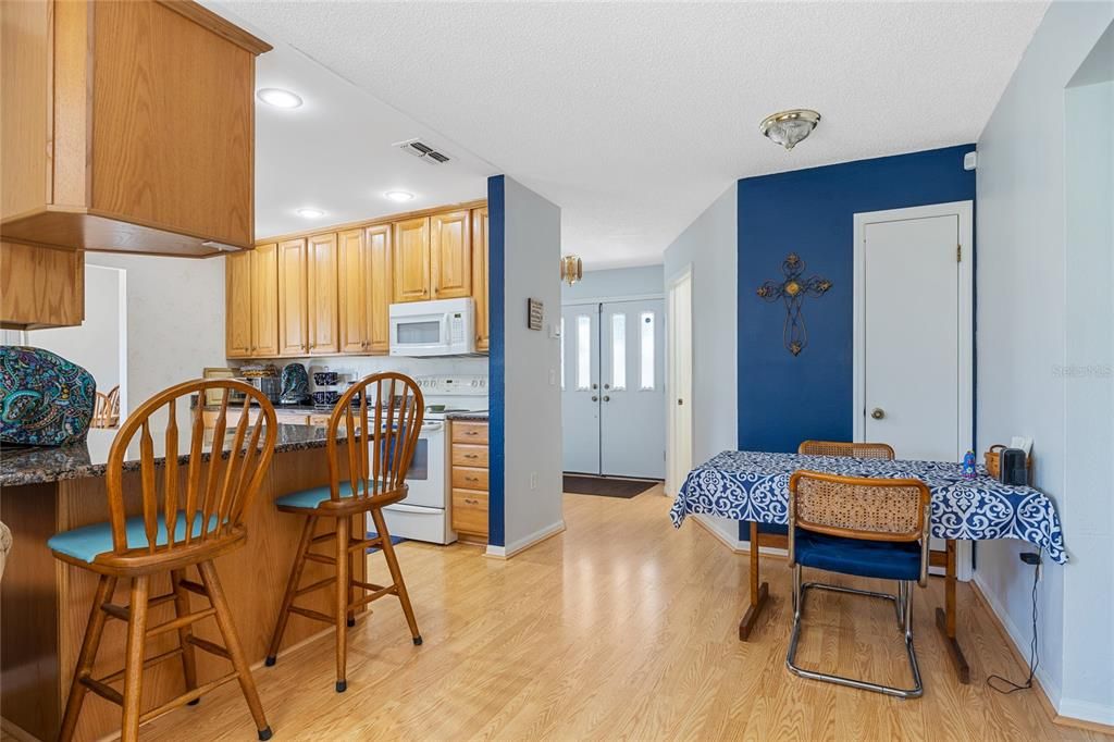 Kitchen / Breakfast Nook