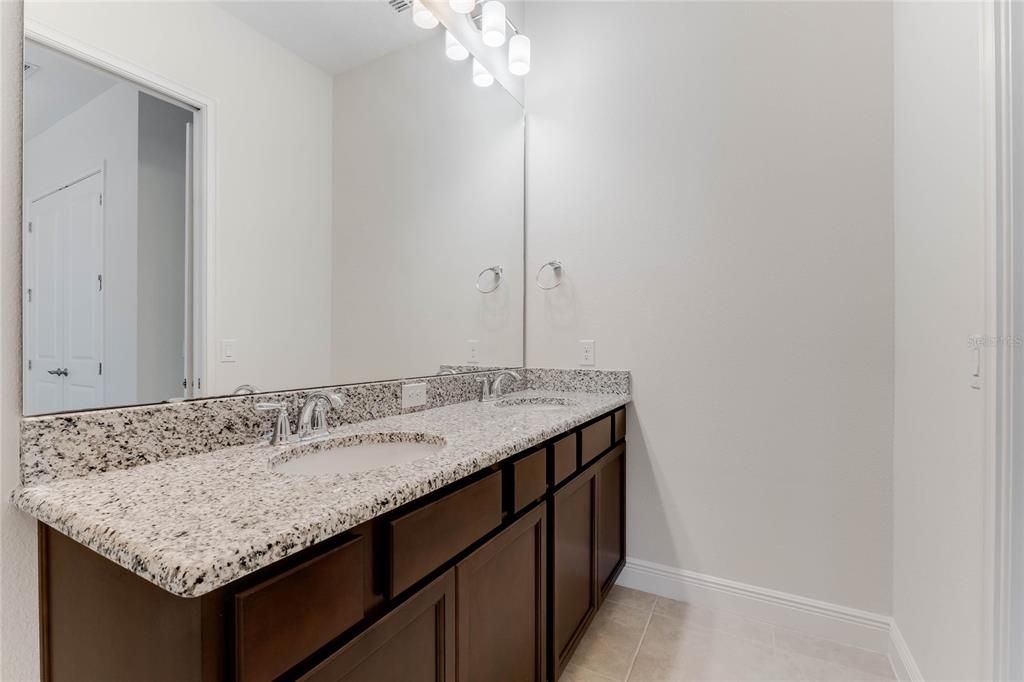 Double Vanity in Jack and Jill Bath