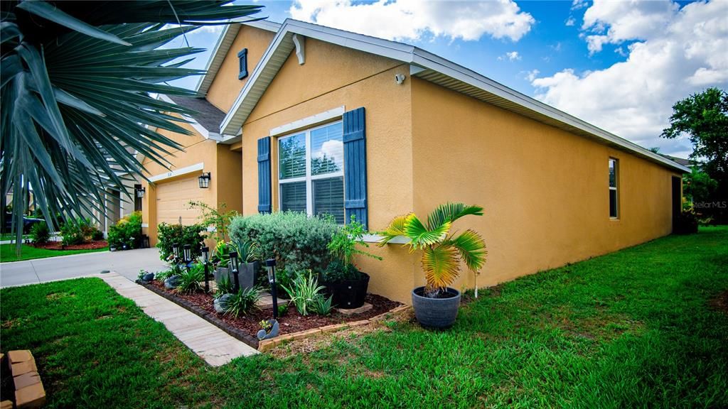 For Sale: $375,000 (4 beds, 2 baths, 1846 Square Feet)