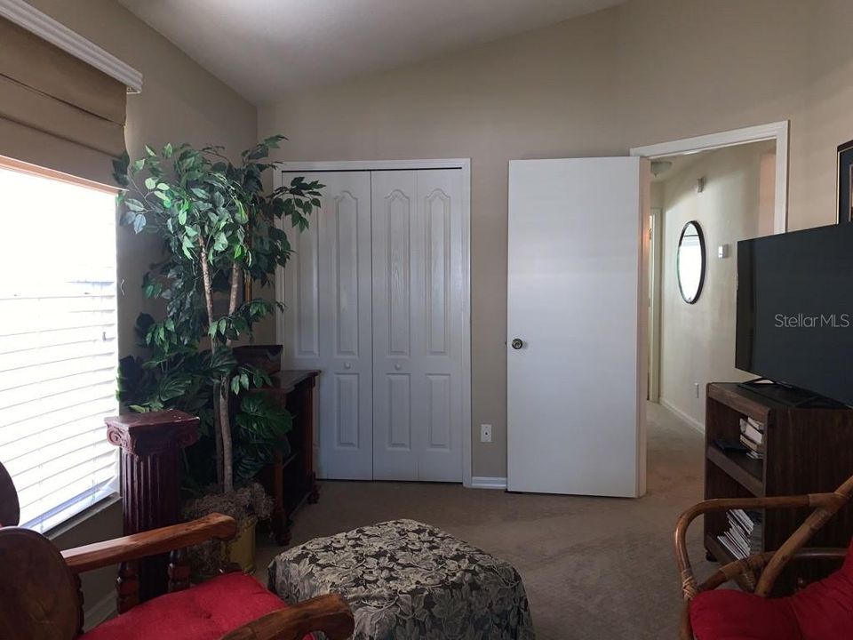 For Rent: $2,500 (3 beds, 2 baths, 1665 Square Feet)