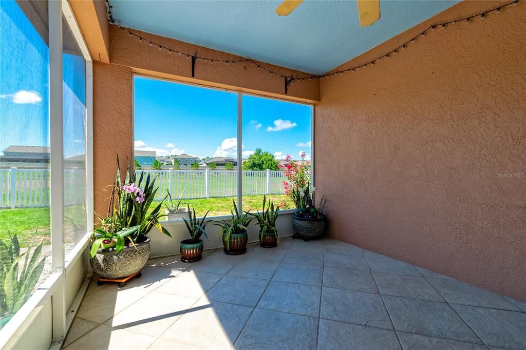 Workshop/Laundry Room