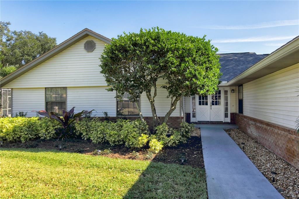 For Sale: $725,000 (3 beds, 2 baths, 1964 Square Feet)