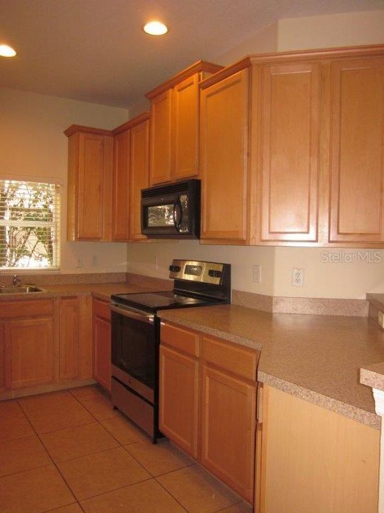 For Rent: $1,950 (3 beds, 2 baths, 1513 Square Feet)