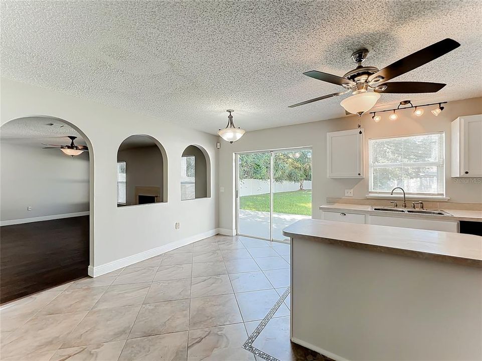 For Sale: $459,900 (4 beds, 2 baths, 2200 Square Feet)