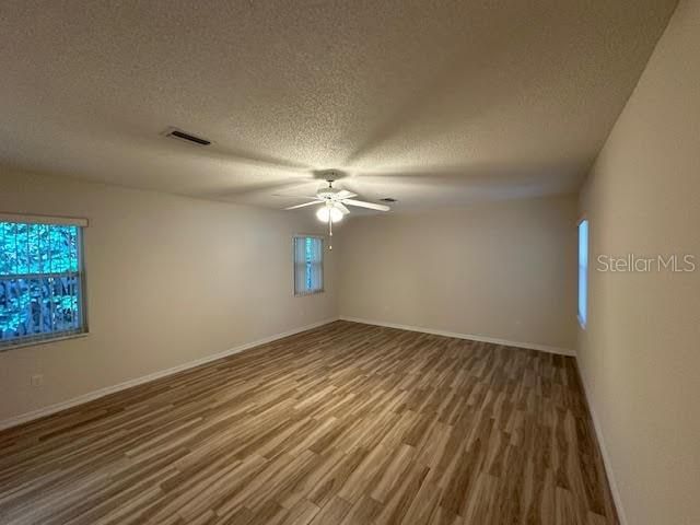 For Rent: $1,850 (3 beds, 2 baths, 1973 Square Feet)