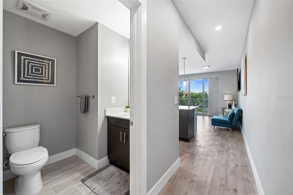 For Sale: $524,600 (1 beds, 1 baths, 896 Square Feet)