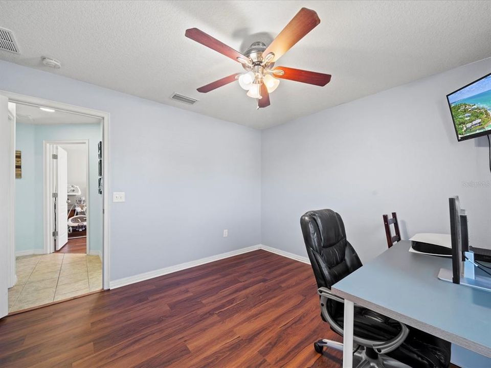 For Sale: $310,000 (3 beds, 2 baths, 1615 Square Feet)