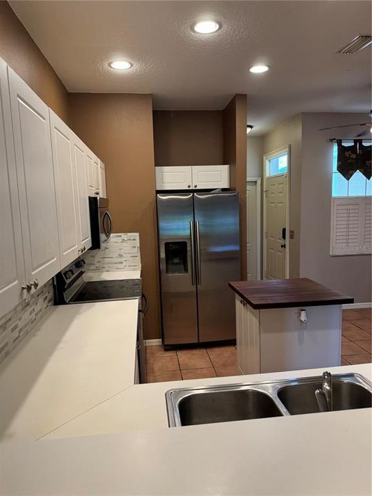 For Rent: $2,800 (3 beds, 2 baths, 1562 Square Feet)