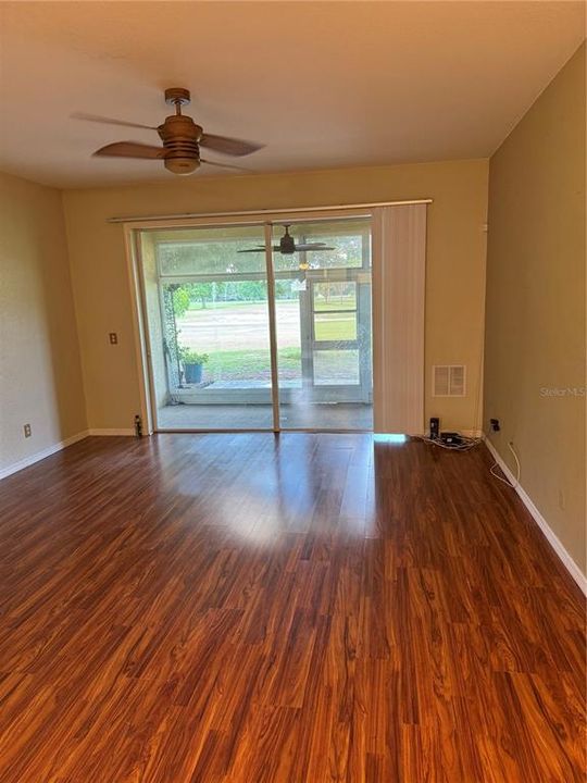 For Rent: $2,800 (3 beds, 2 baths, 1562 Square Feet)