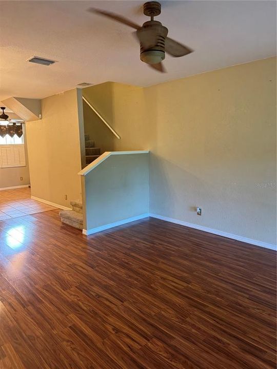 For Rent: $2,800 (3 beds, 2 baths, 1562 Square Feet)